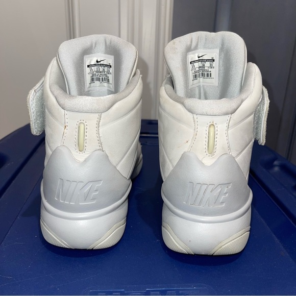 NIKE 840106-010 YOUTH UNISEX SHOES SNEAKERS OFF WHITE LIGHT GRAY LEATHER SZ 4Y - Picture 4 of 8